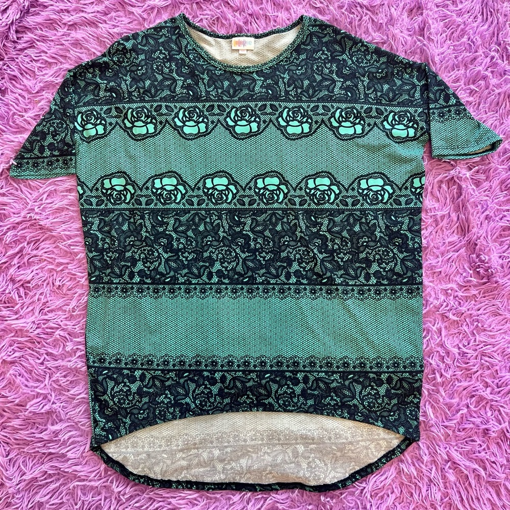Xs LuLaRoe Irma - Printed Lace Overlay
